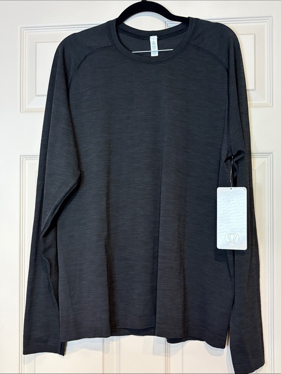lululemon athletica Other - Lululemon Men's Metal Vent Tech Shirt